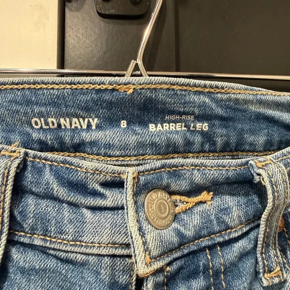 Old Navy Hi-Rise Barrel Leg Women's Jeans - Blue Wash - Picture 6 of 7